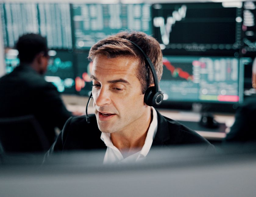 governance for regulated environments imager with team in customer contact centre